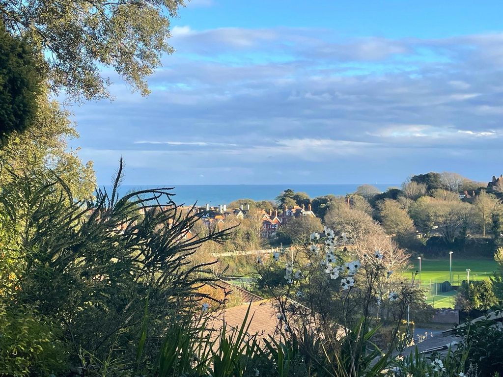 Property photo 2 of 19 Picture No. 35