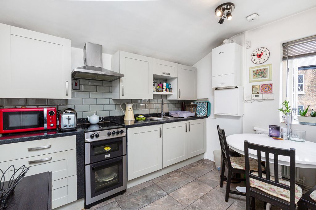 Property photo 2 of 11 Photo