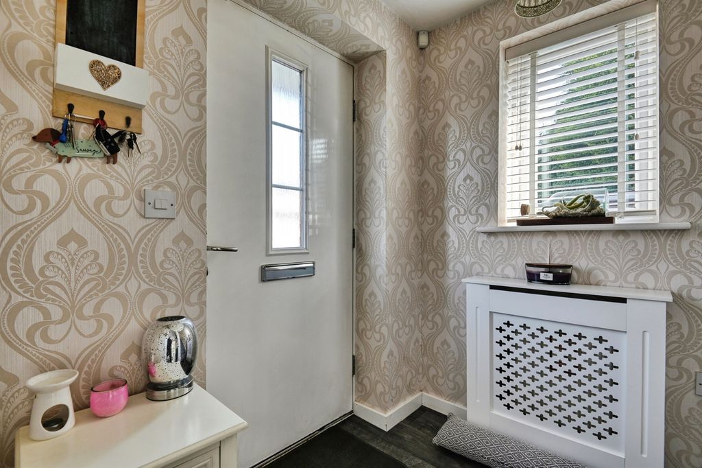 Property photo 2 of 22