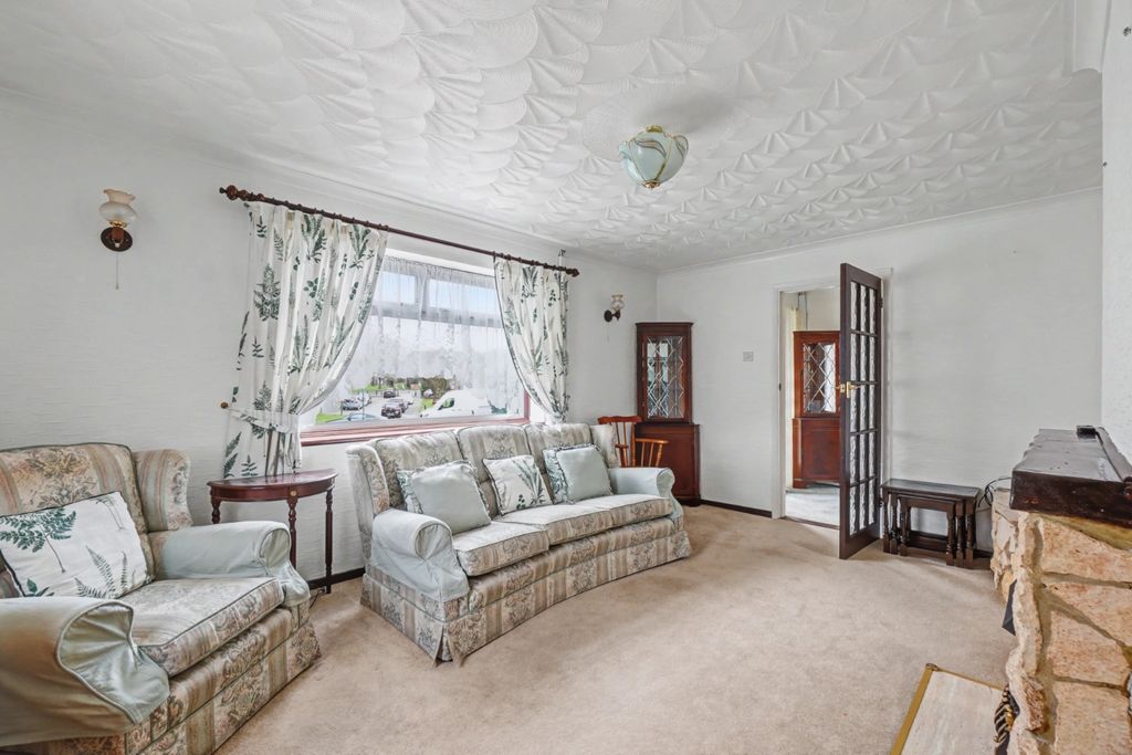 Property photo 3 of 21 4745518