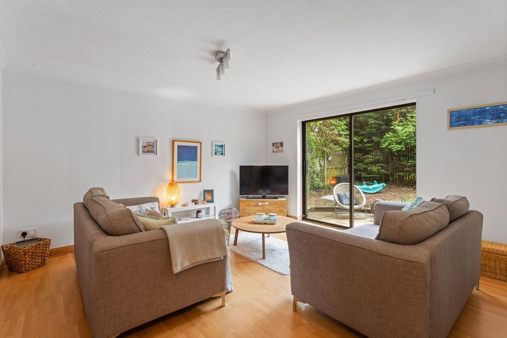 Property photo 2 of 30