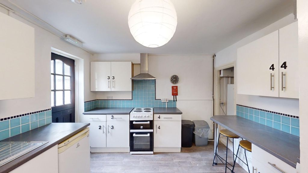 Property photo 1 of 5 Photo