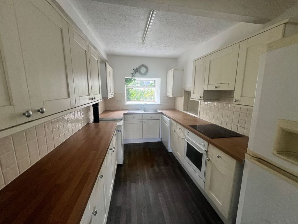 Property photo 3 of 10 Image 3
