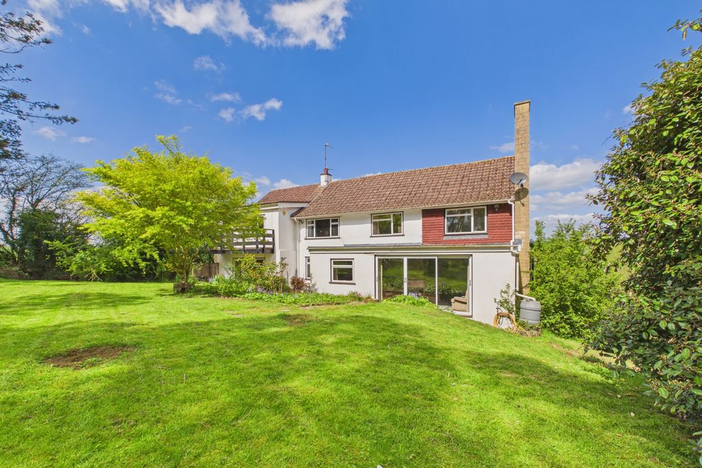 Property photo 3 of 32 Picture No. 28