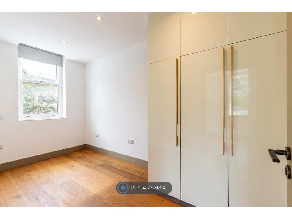 Property photo 3 of 4