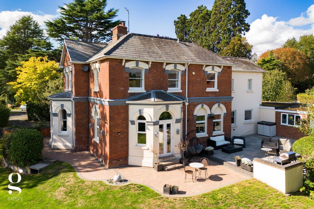 Property photo 1 of 74