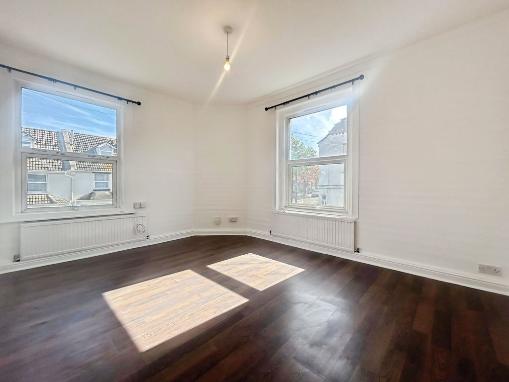 Property photo 2 of 17 4A3E75Da-Whatsapp 20Image 202026-04-20 20At 2015.3