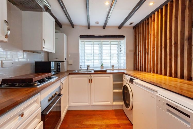 Property photo 2 of 10 332280
