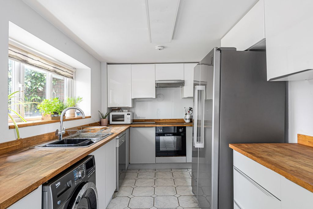 Property photo 3 of 19 5_80704