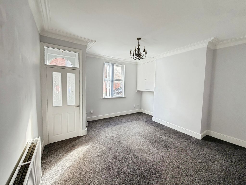 Property photo 2 of 8 Pbox-Img.Jpg