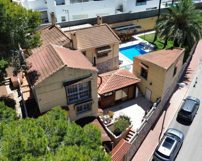 Property photo 1 of 50