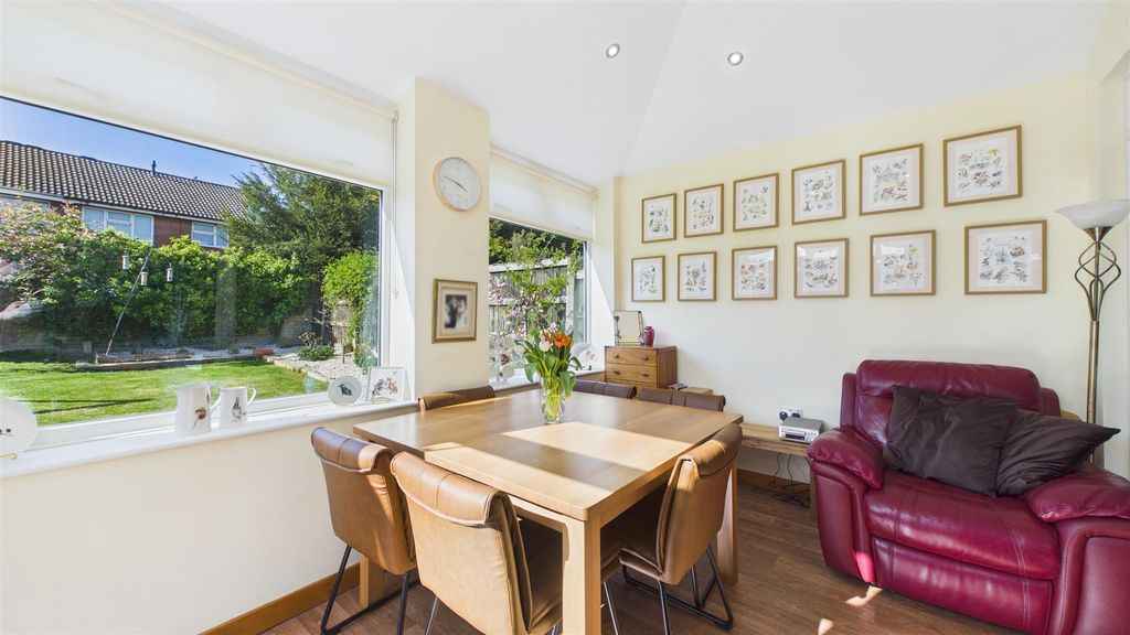 Property photo 3 of 28 Cam05101G0-Pr0150-Still011.Jpg