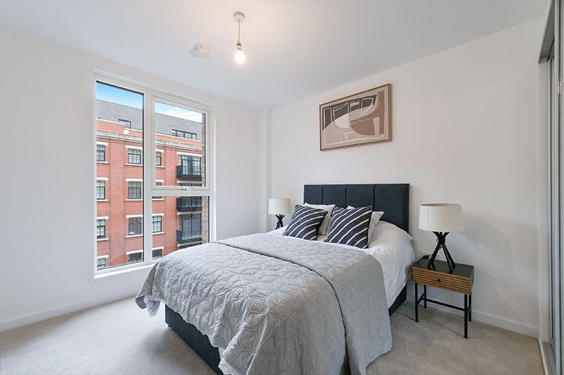 Property photo 1 of 6 Bedroom