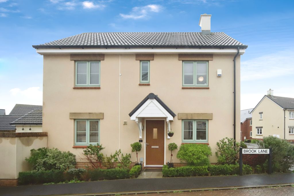 Property photo 2 of 14