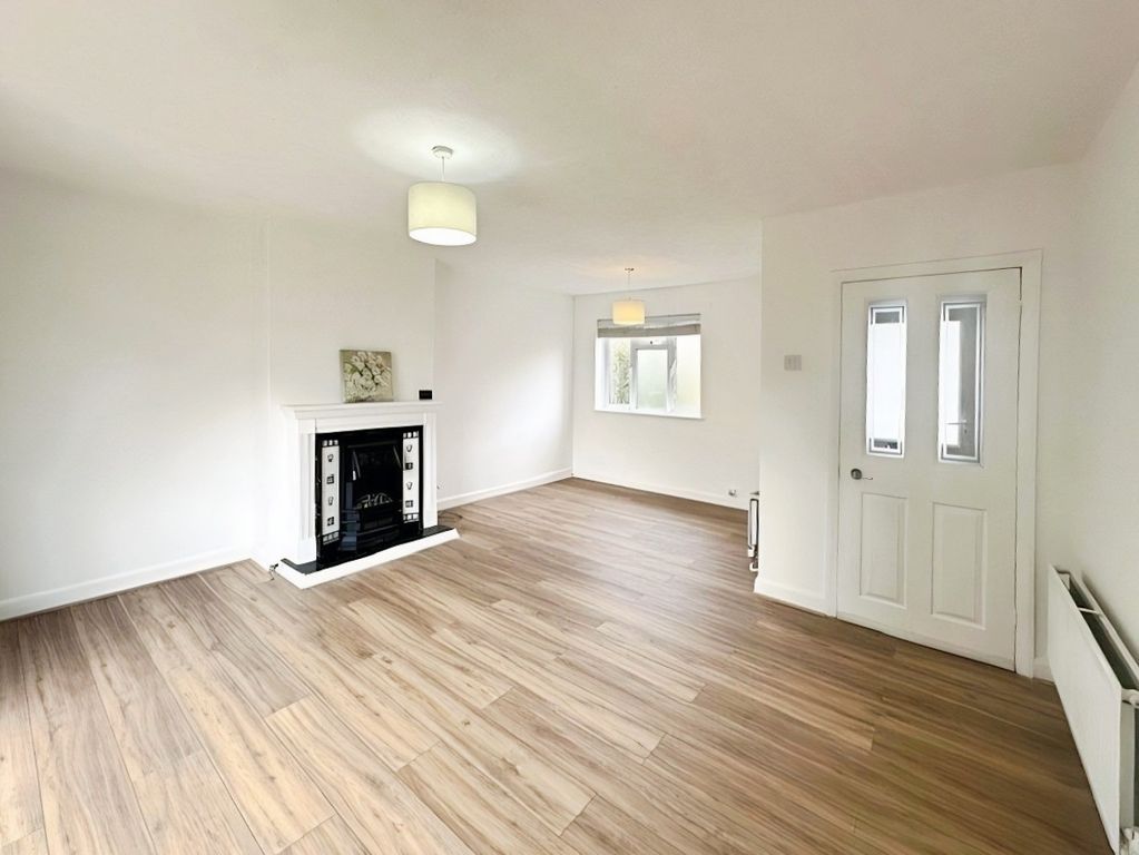 Property photo 3 of 27