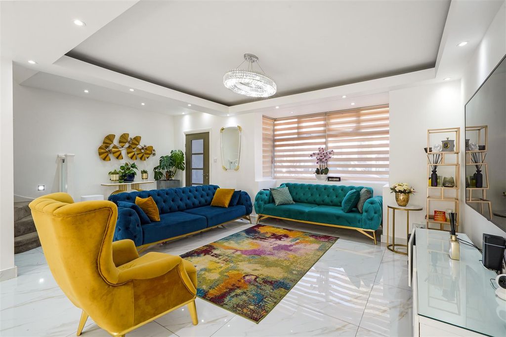Property photo 3 of 21 Vdsfa8Rmproqnakw5Q81.Jpg