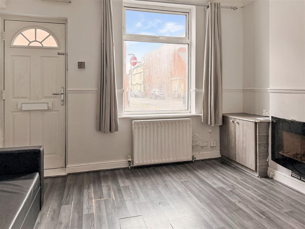 Property photo 2 of 9 Img_0032.Jpeg