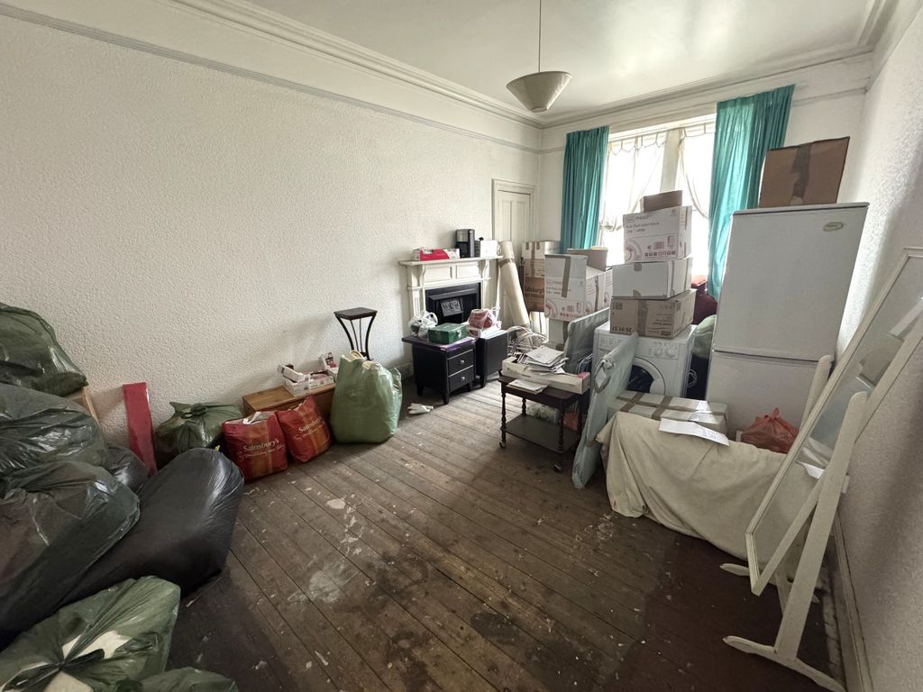 Property photo 3 of 12 3