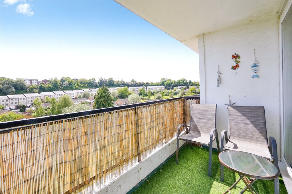 Property photo 2 of 17 Picture No. 13