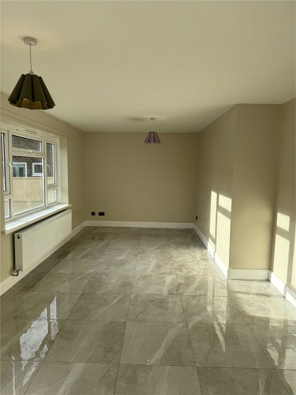 Property photo 3 of 13 Picture No. 05