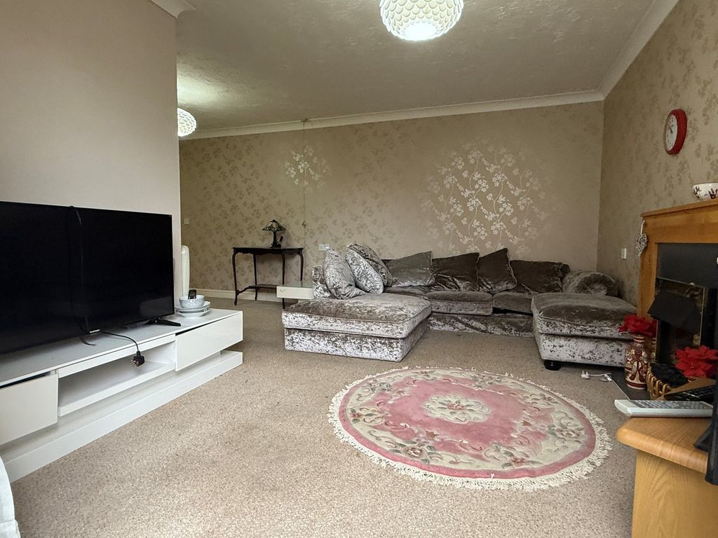 Property photo 3 of 8