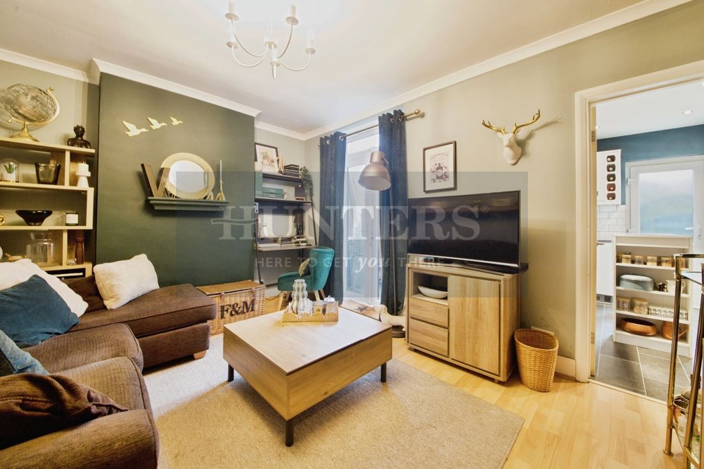 Property photo 3 of 12 Pbox-Img.Jpg