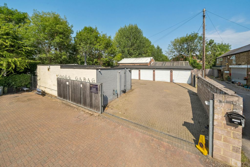 Property photo 1 of 8 1165535 1.Jpg
