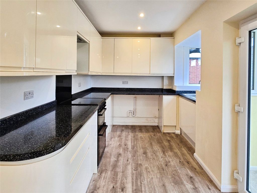 Property photo 3 of 15 Kitchen Area