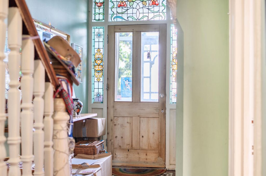 Property photo 2 of 16 1472587-22-6A26F7...