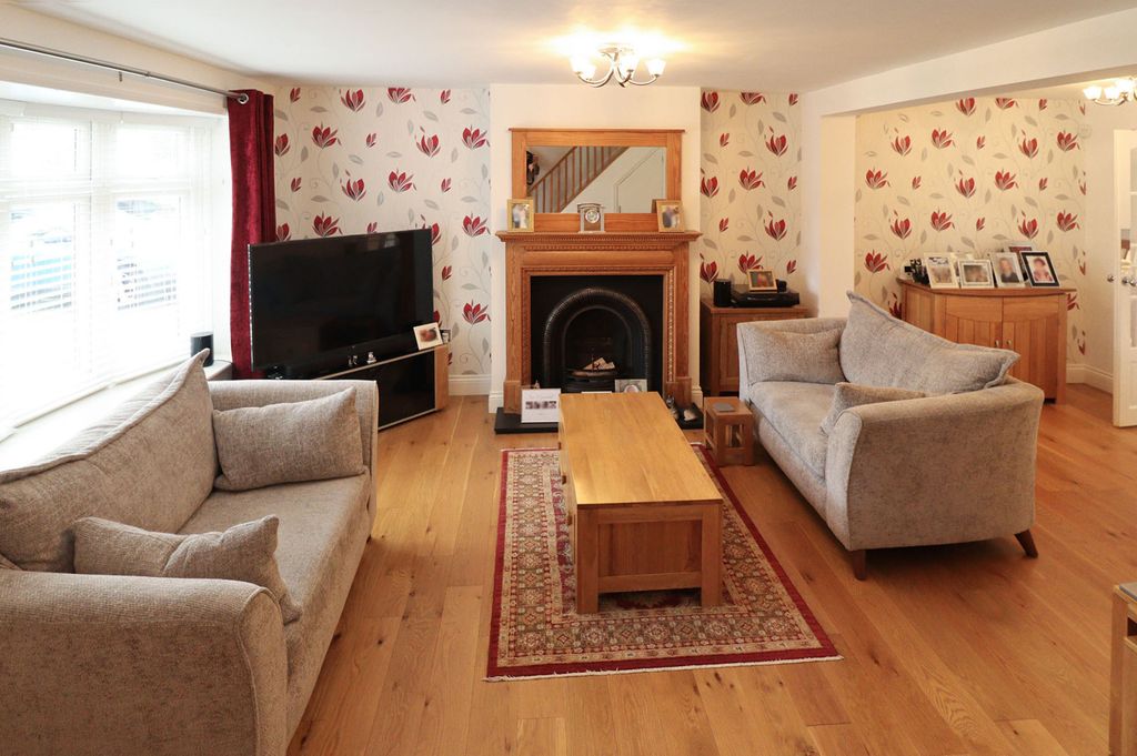 Property photo 3 of 18 Picture No. 16