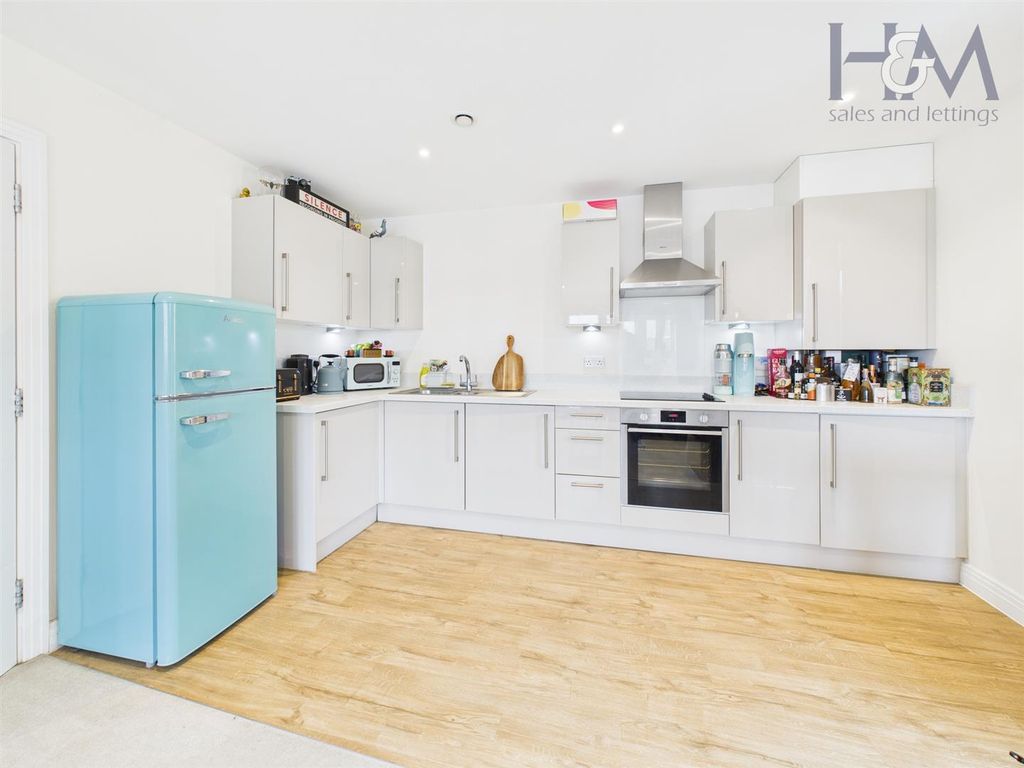 Property photo 1 of 13 Cam02804G0-Pr0391-Still002.Jpg