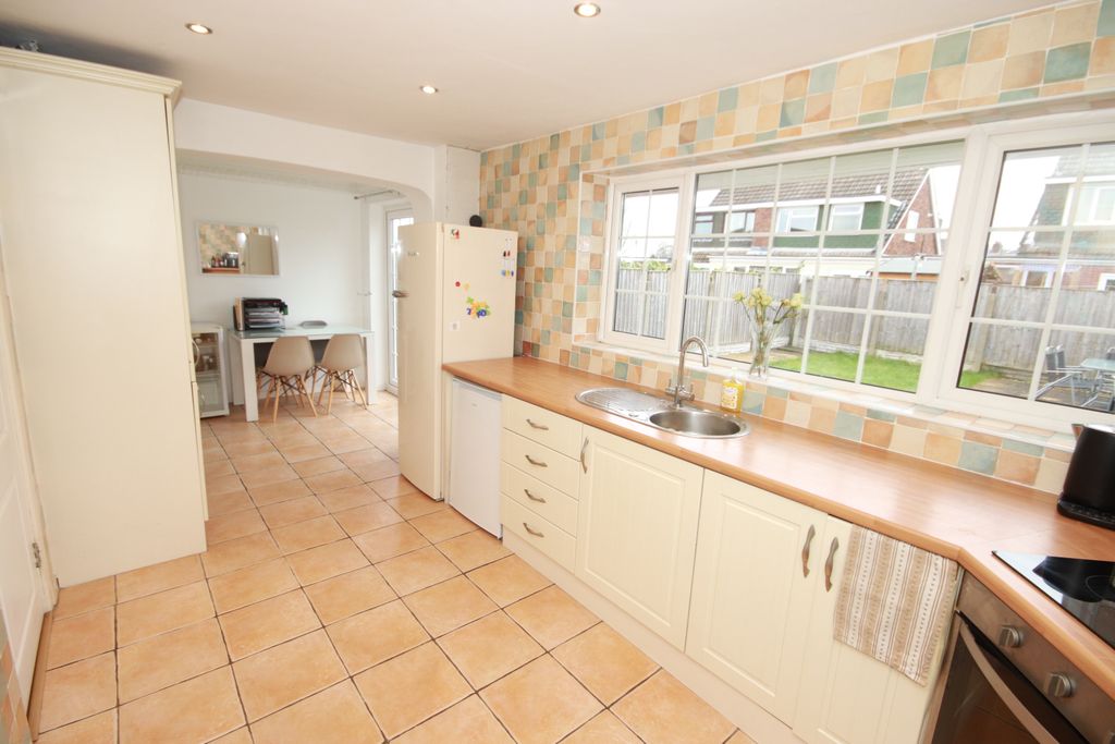 Property photo 3 of 17