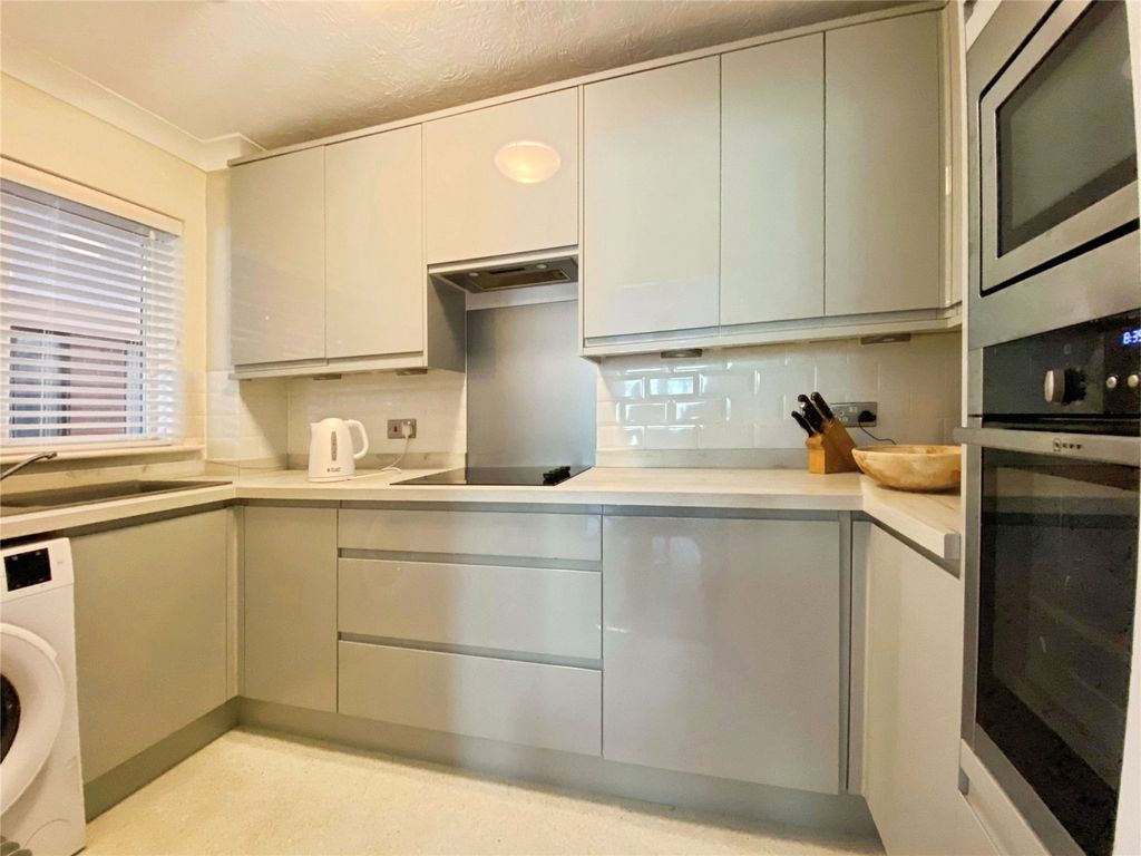 Property photo 2 of 10 Picture No. 15