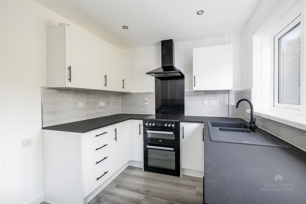 Property photo 2 of 8 0021.Jpg