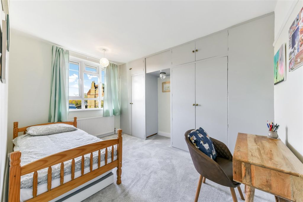 Property photo 2 of 9