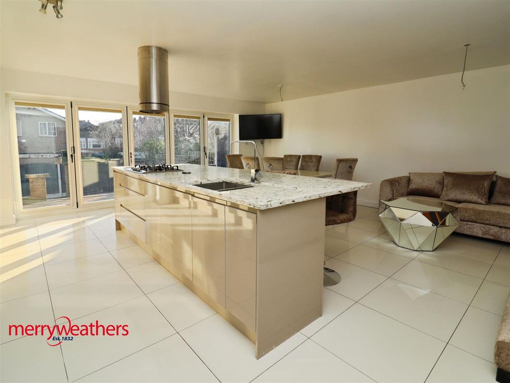 Property photo 3 of 28 Magnificent Dining Kitchen Extension