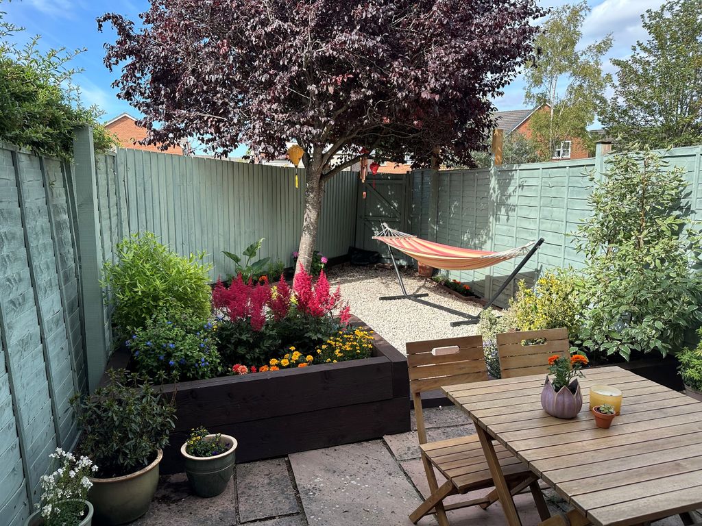 Property photo 2 of 20 Garden 2