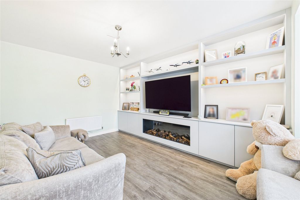 Property photo 2 of 10 Picture No. 08