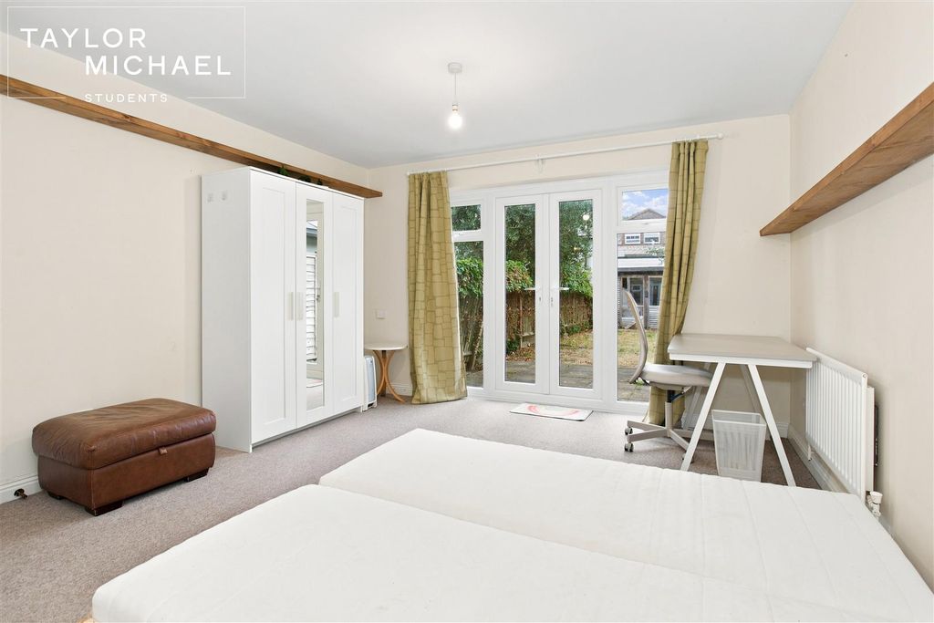 Property photo 3 of 14 Bedroom