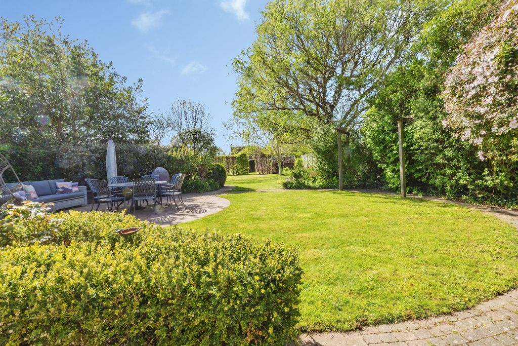 Property photo 3 of 31 2026-04-21-13Northfieldroad020