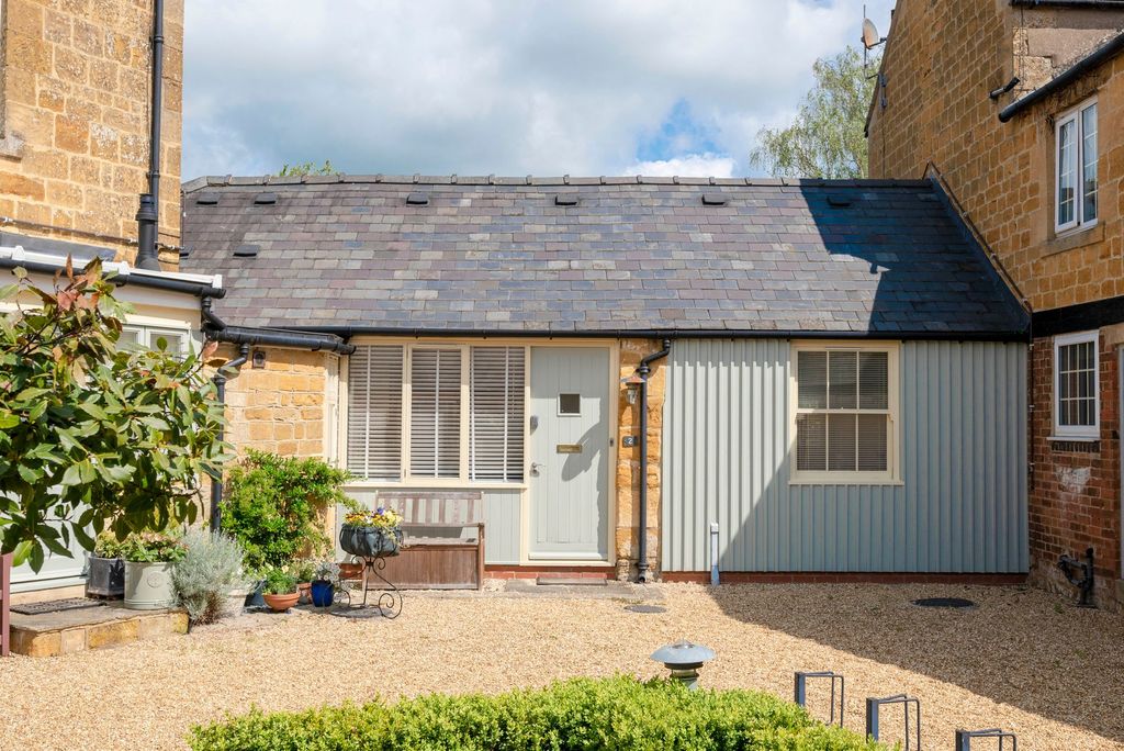 Property photo 1 of 17 Garden