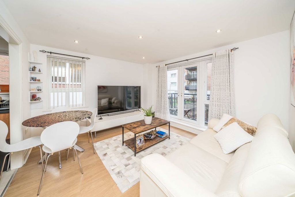 Property photo 2 of 6