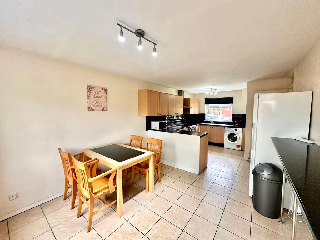 Property photo 1 of 9 39 Raygill 2 .Jpg