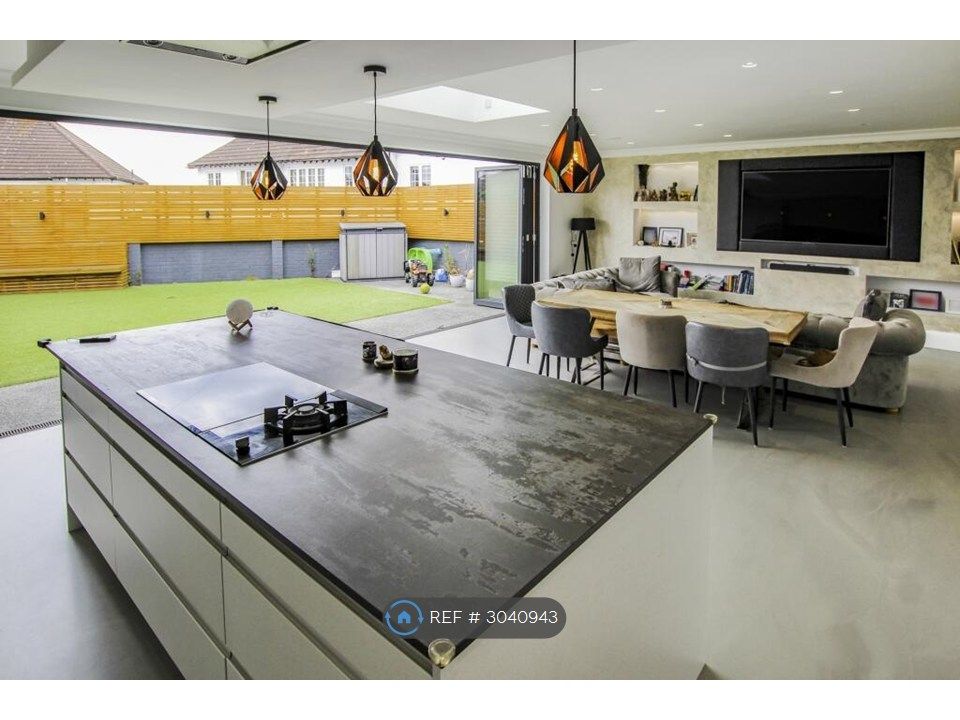 Property photo 1 of 20 Kitchen