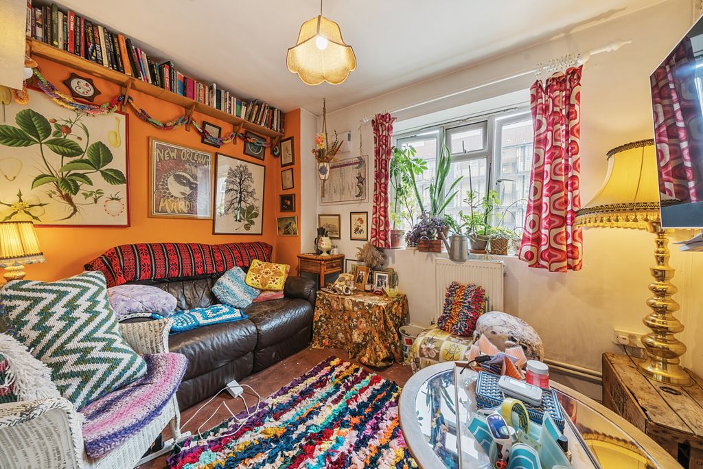 Property photo 2 of 9 Reception