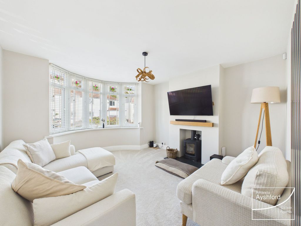 Property photo 2 of 23