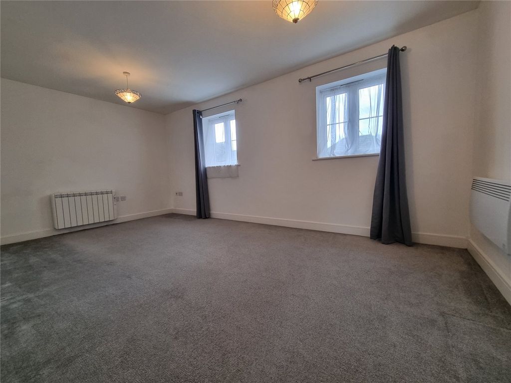 Property photo 3 of 7 Picture No. 05