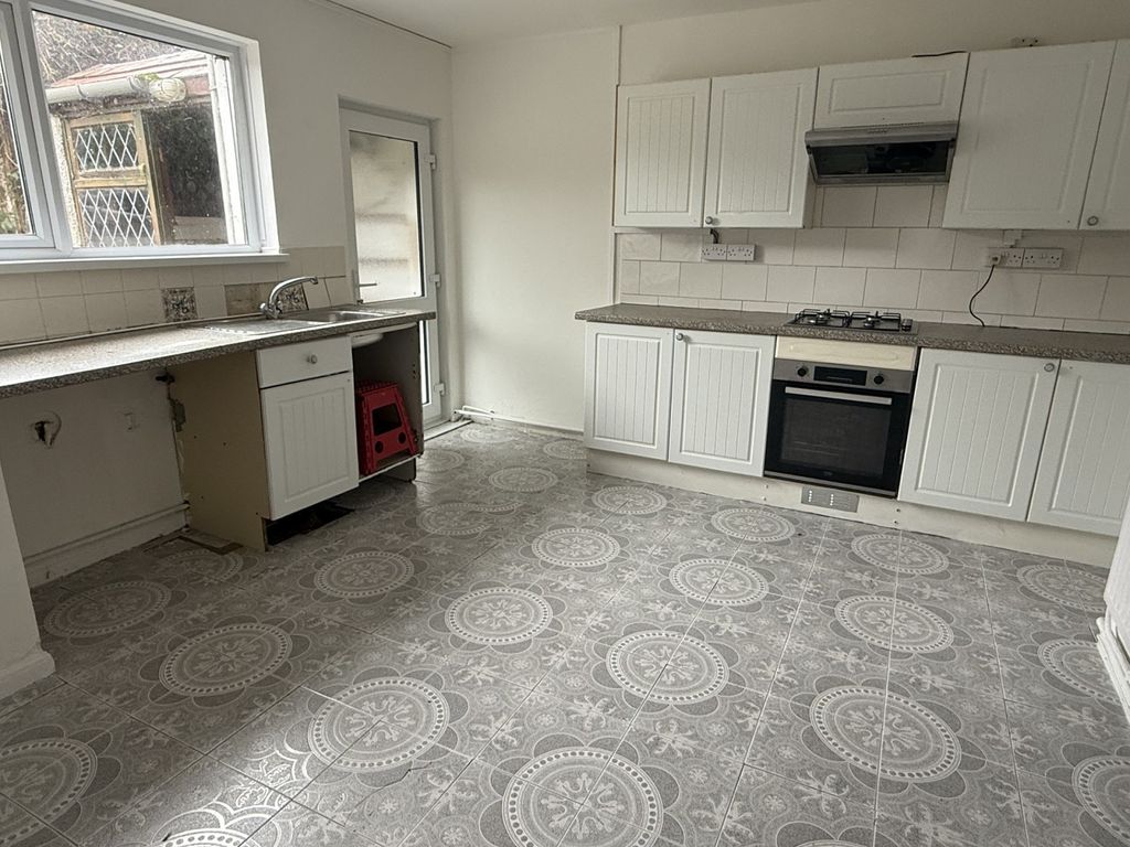 Property photo 3 of 8 Not Specified