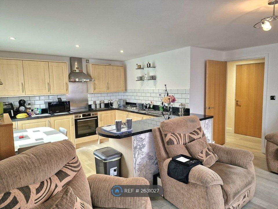 Property photo 2 of 10
