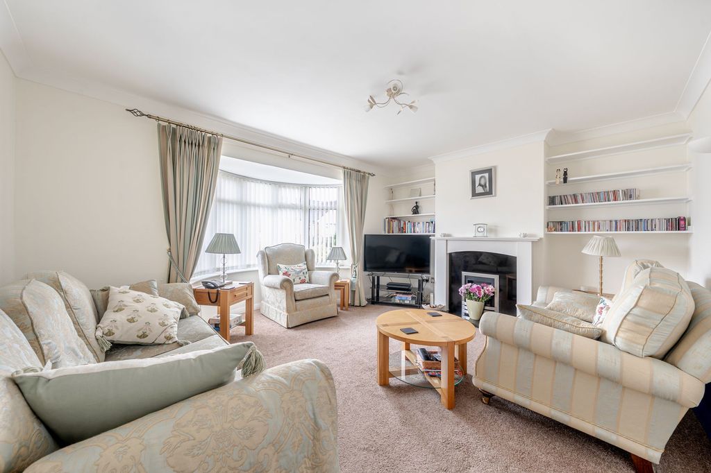 Property photo 2 of 13